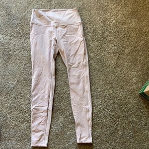 Light lilac colored lulus size 8